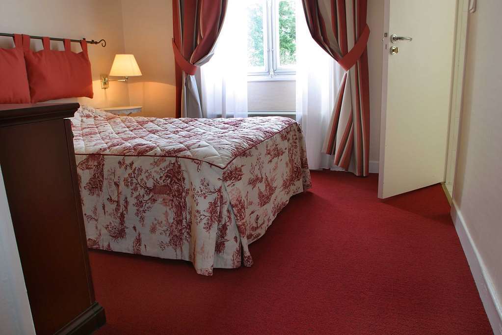 Hotel Logis Domaine De Valaudran Salbris Habitación foto